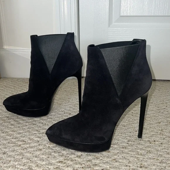 Saint Laurent Suede Platform Ankle Boot - Picture 5 of 13